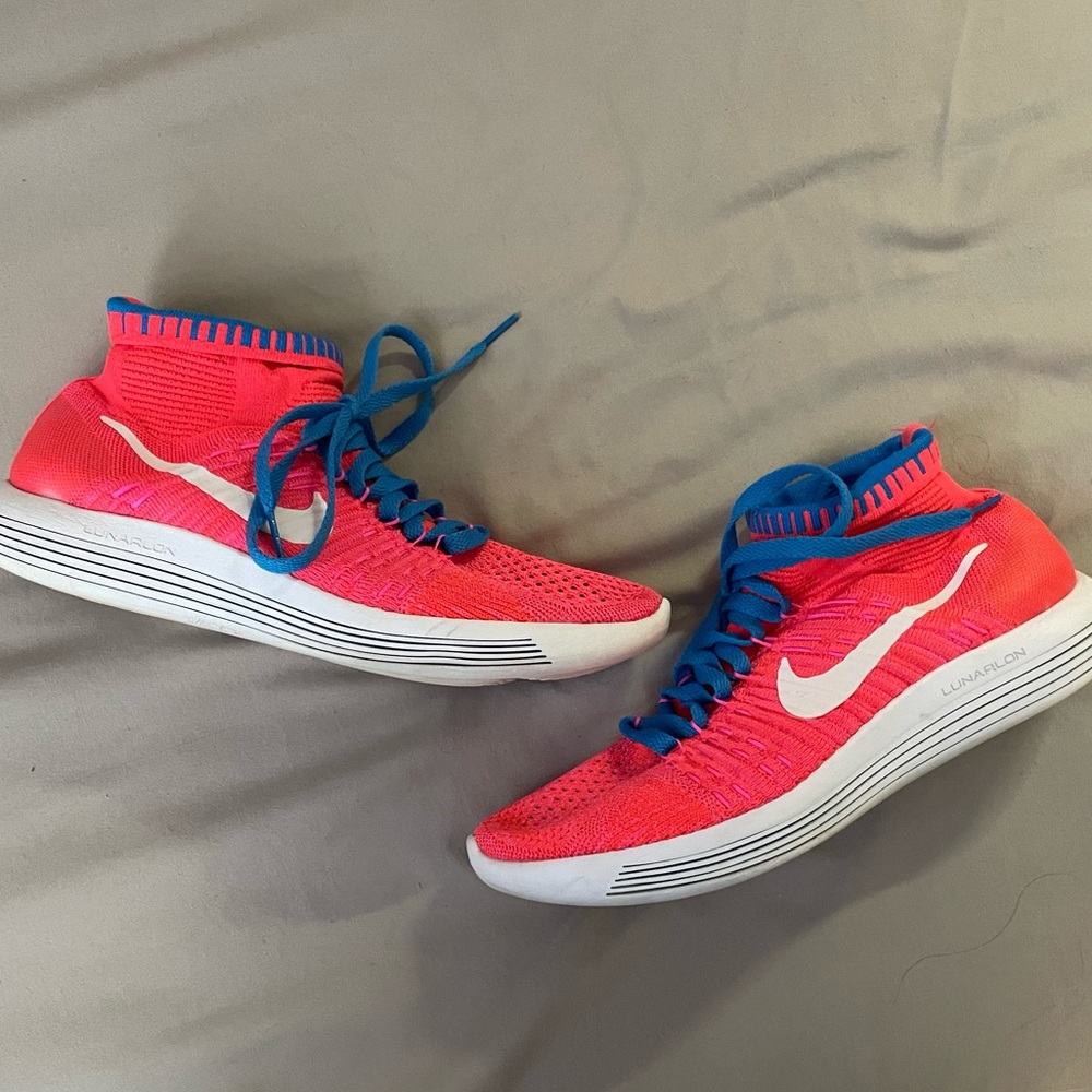 Hot pink Nike Flyknit